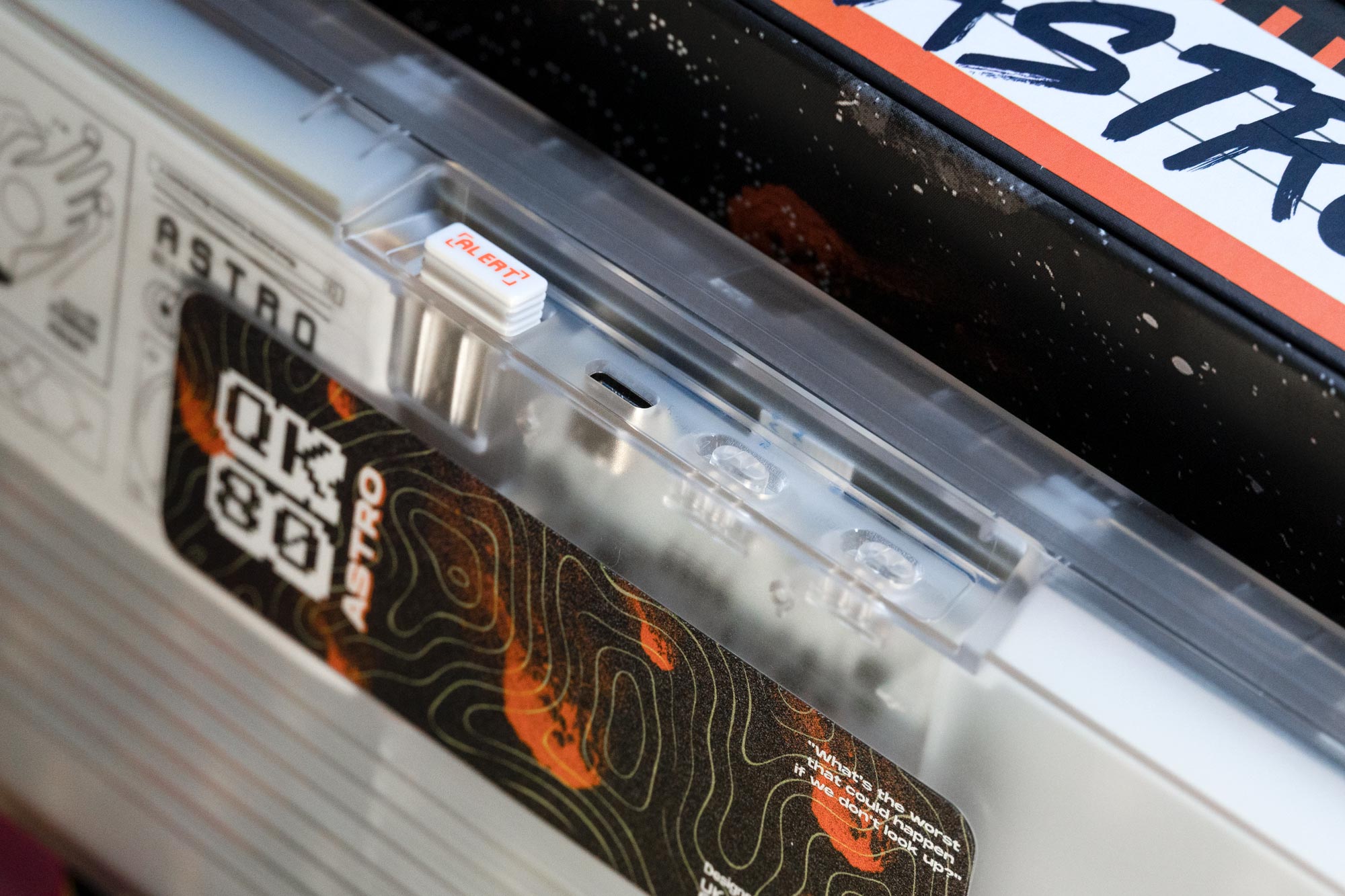 QwertyKey80 Astro Bluetooth Wireless Hotswap RGB QMK/VIA-L Gasket Mounted Tastatura Mecanica Gaming cu Ecran