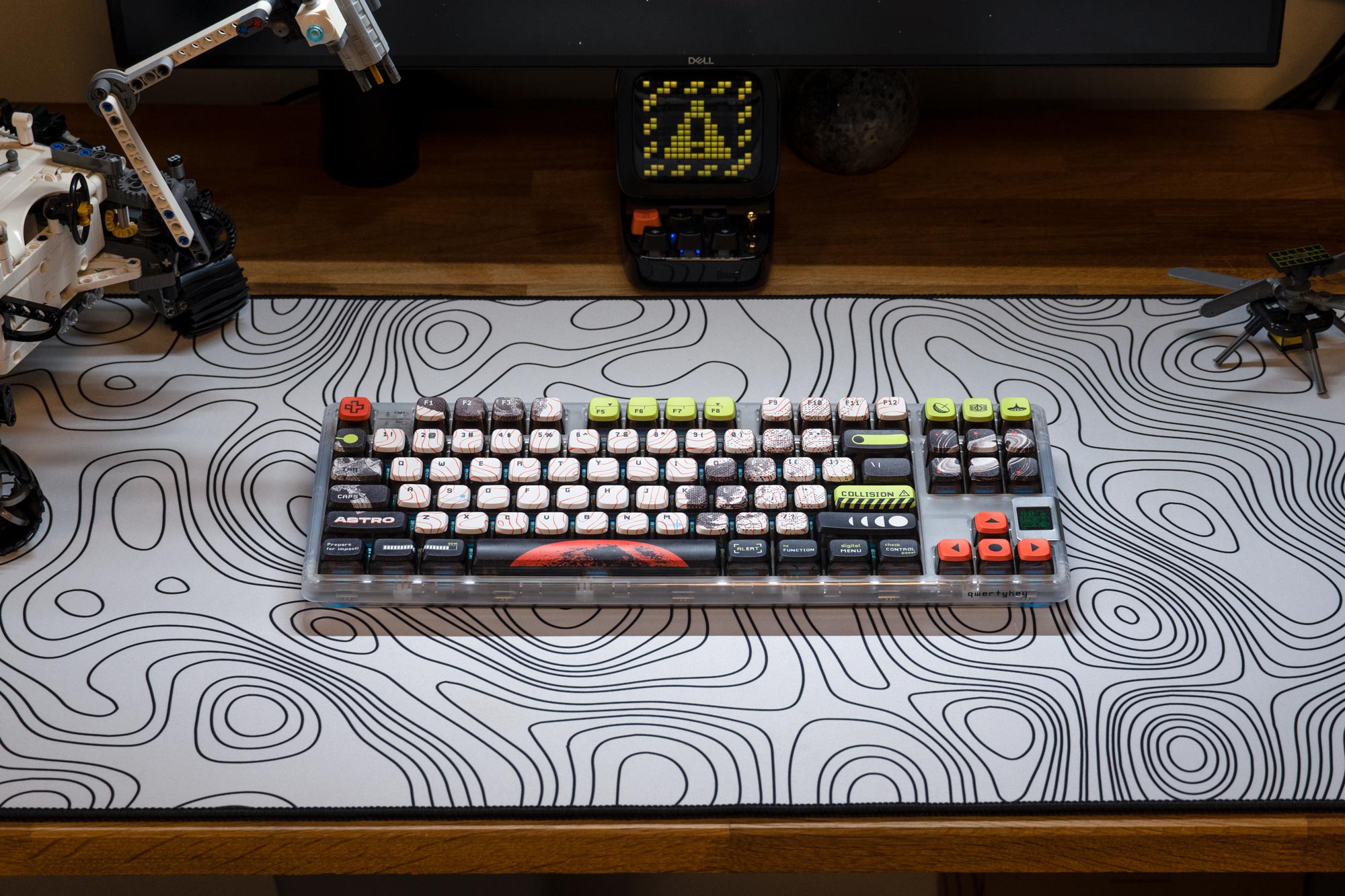 QwertyKey80 Astro Bluetooth Wireless Hotswap RGB QMK/VIA-L Gasket Mounted Tastatura Mecanica Gaming cu Ecran