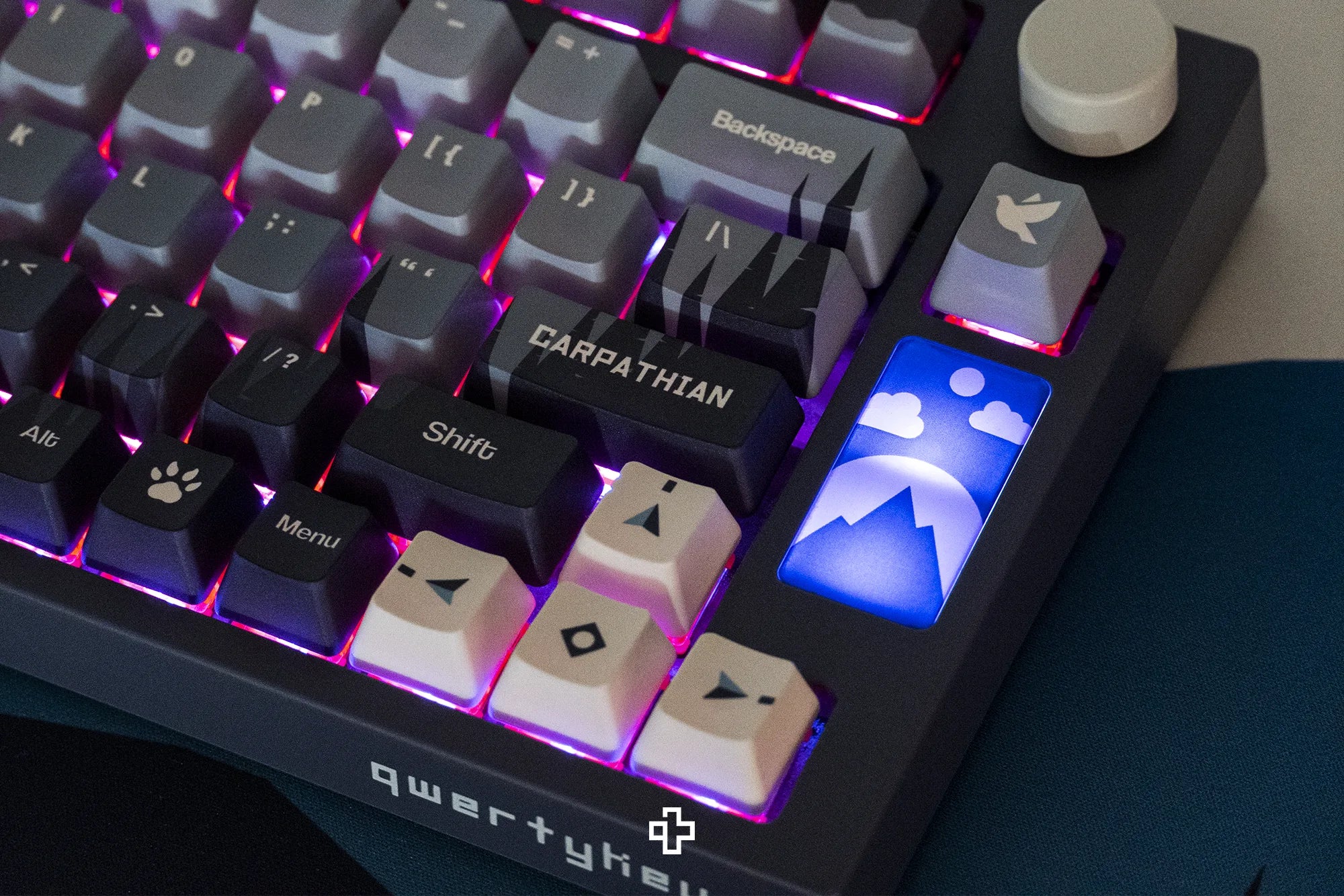 QwertyKey75 Carpathian Bluetooth Wireless Hotswap RGB VIA/QMK Gasket Mounted Tastatura Mecanica Gaming