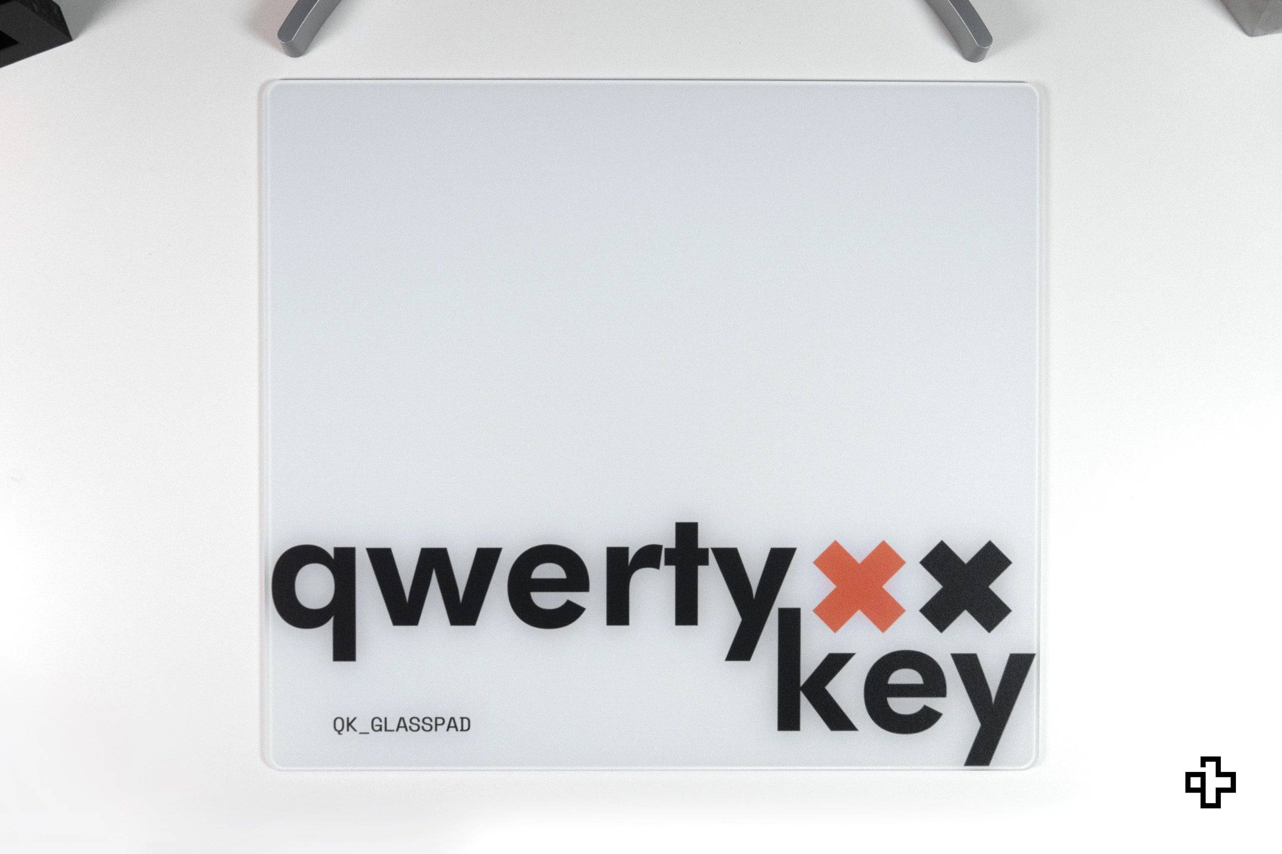Mousepad Gaming QwertyKey Esports Glass Alb 3.2mm Anti-Slip TPU