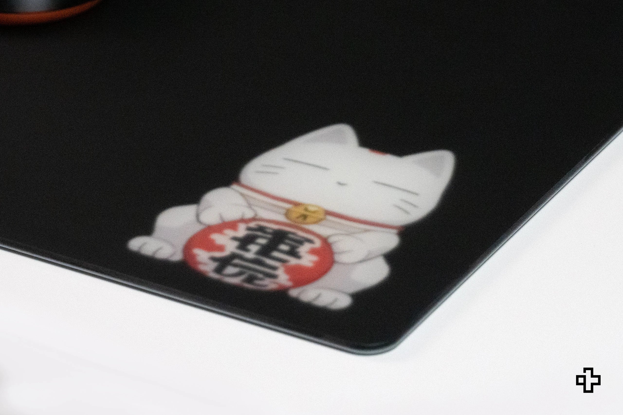 Mousepad Gaming QwertyKey Esports Glass MOMO 3.2mm Anti-Slip TPU
