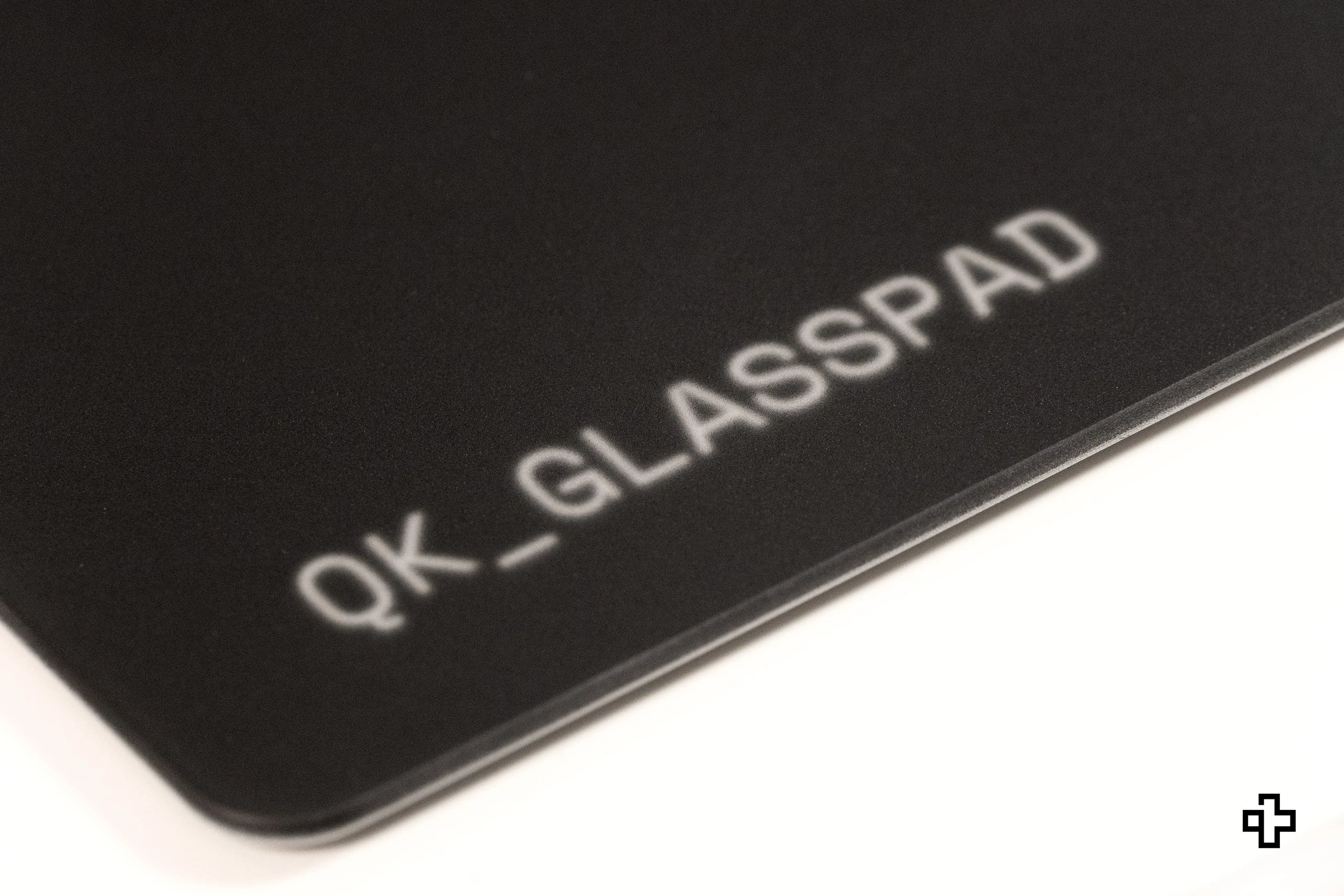 Mousepad Gaming QwertyKey Esports Glass MOMO 3.2mm Anti-Slip TPU