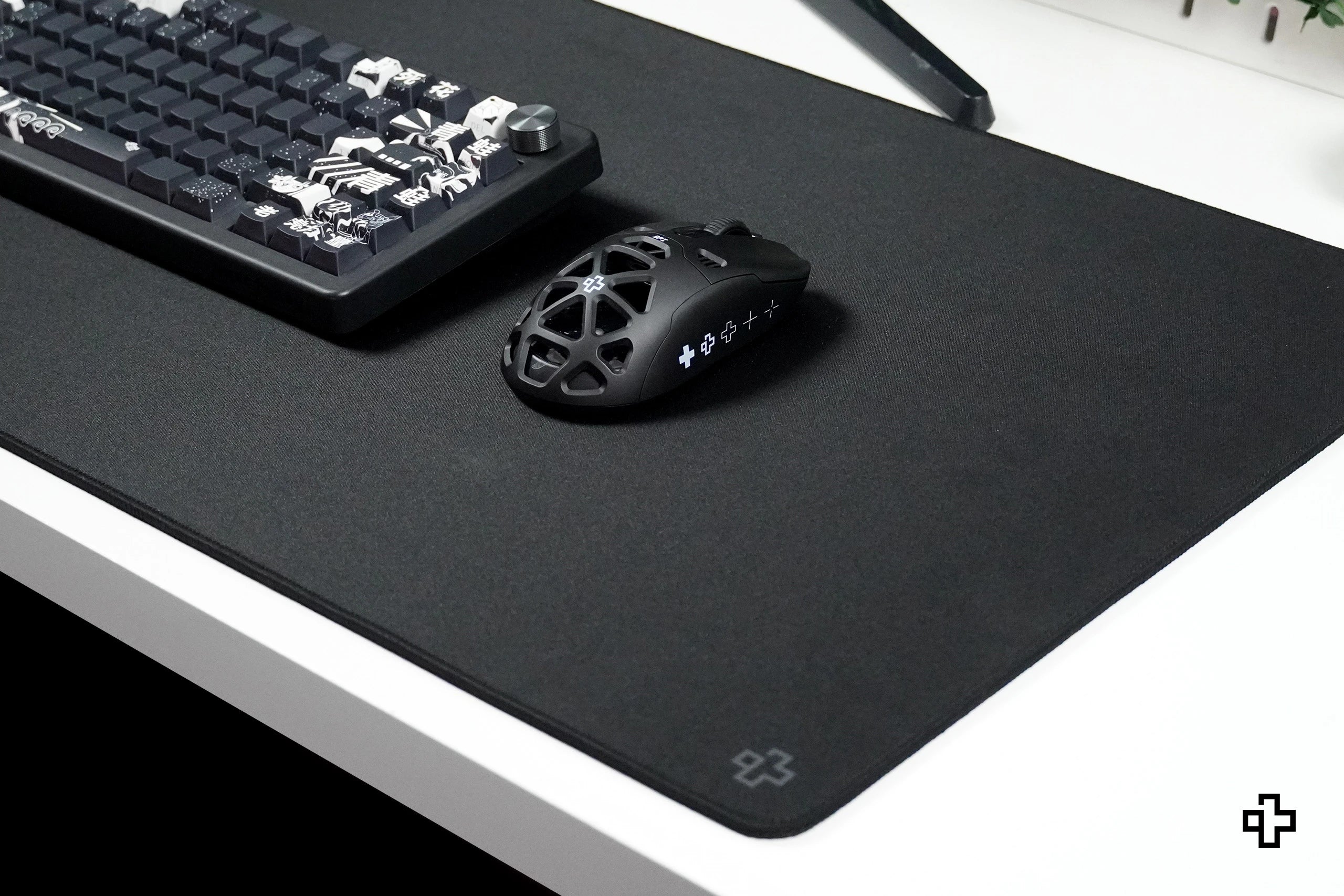 Deskmat Mousepad QwertyKey Negru Clasic Simplu 4mm margini cusute