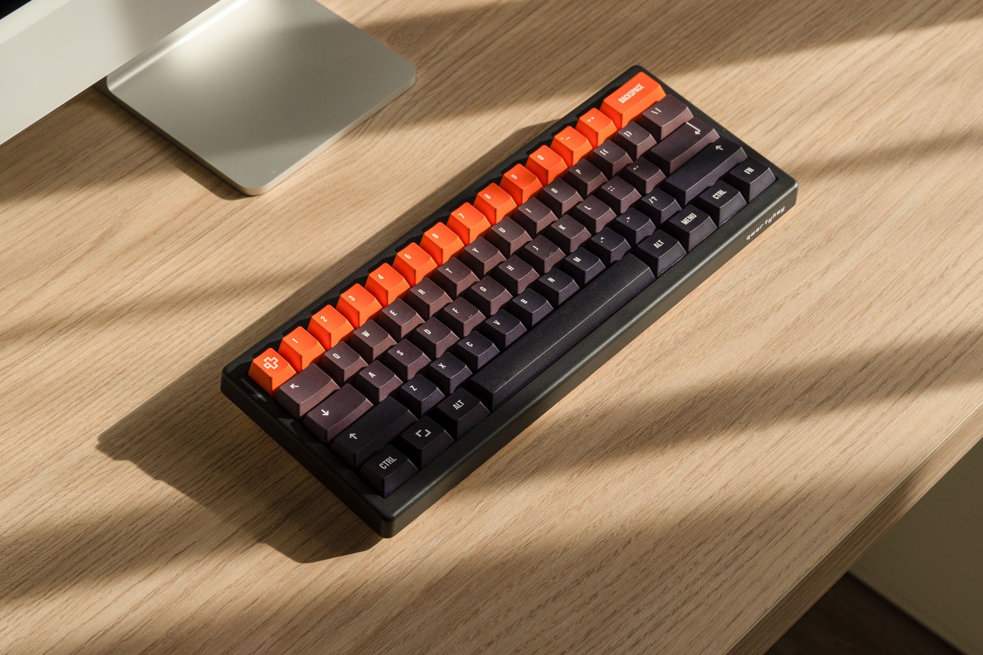QwertyKey61 PRO Neagra Hotswap RGB VIA Gasket Mounted Tastatura Mecanica Gaming