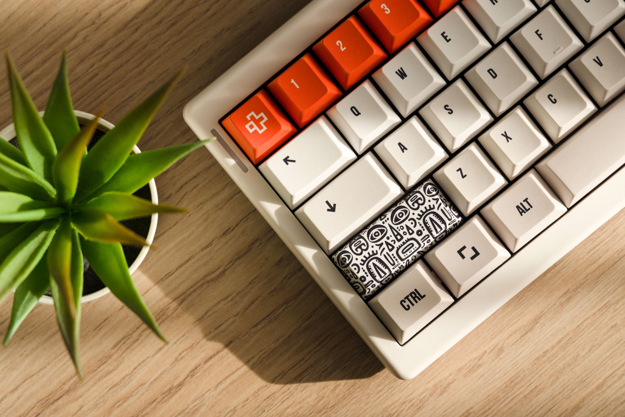 QwertyKey61 PRO Alba Hotswap RGB VIA Gasket Mounted Tastatura Mecanica Gaming