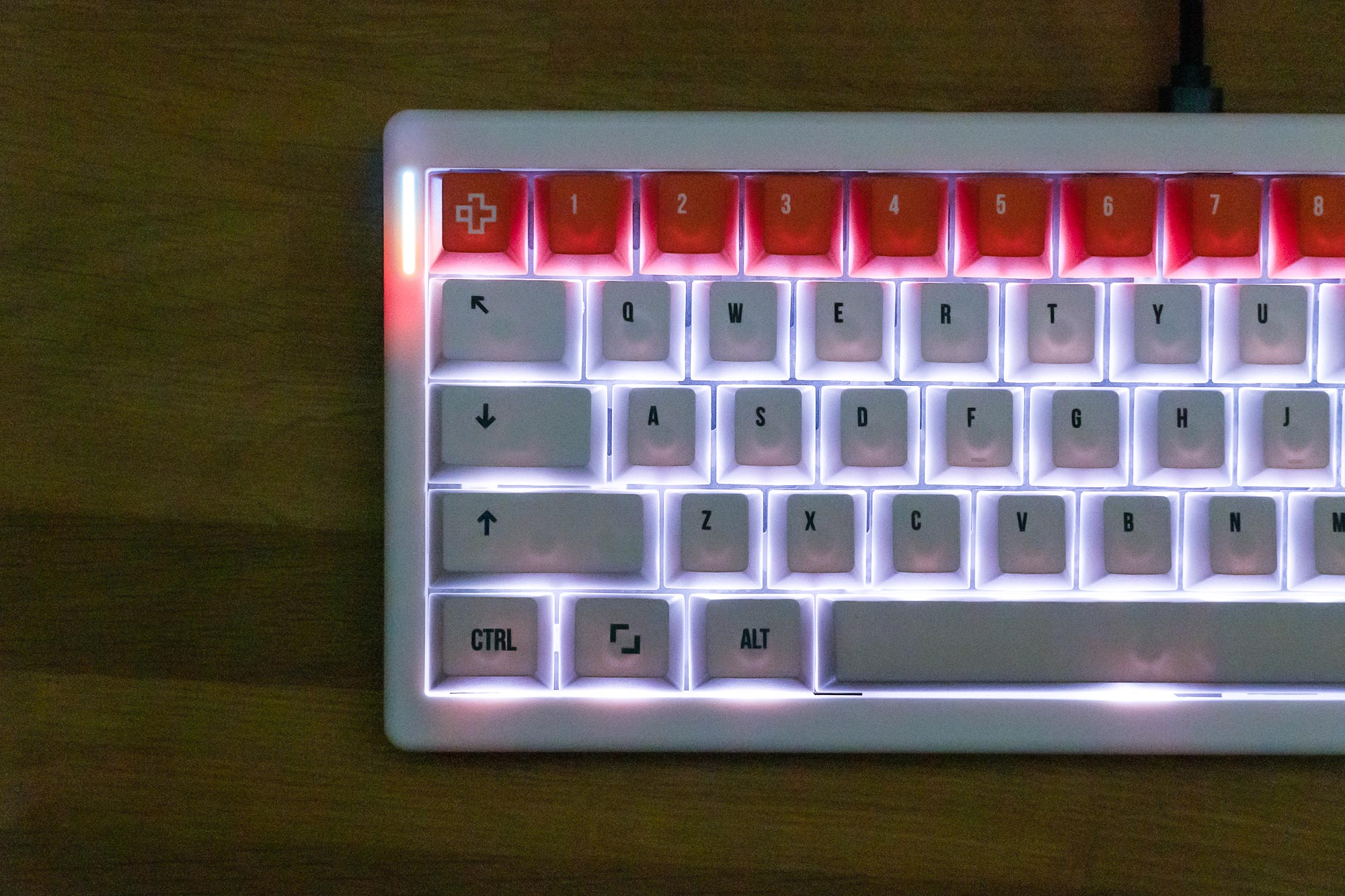 QwertyKey61 PRO Alba Hotswap RGB VIA Gasket Mounted Tastatura Mecanica Gaming