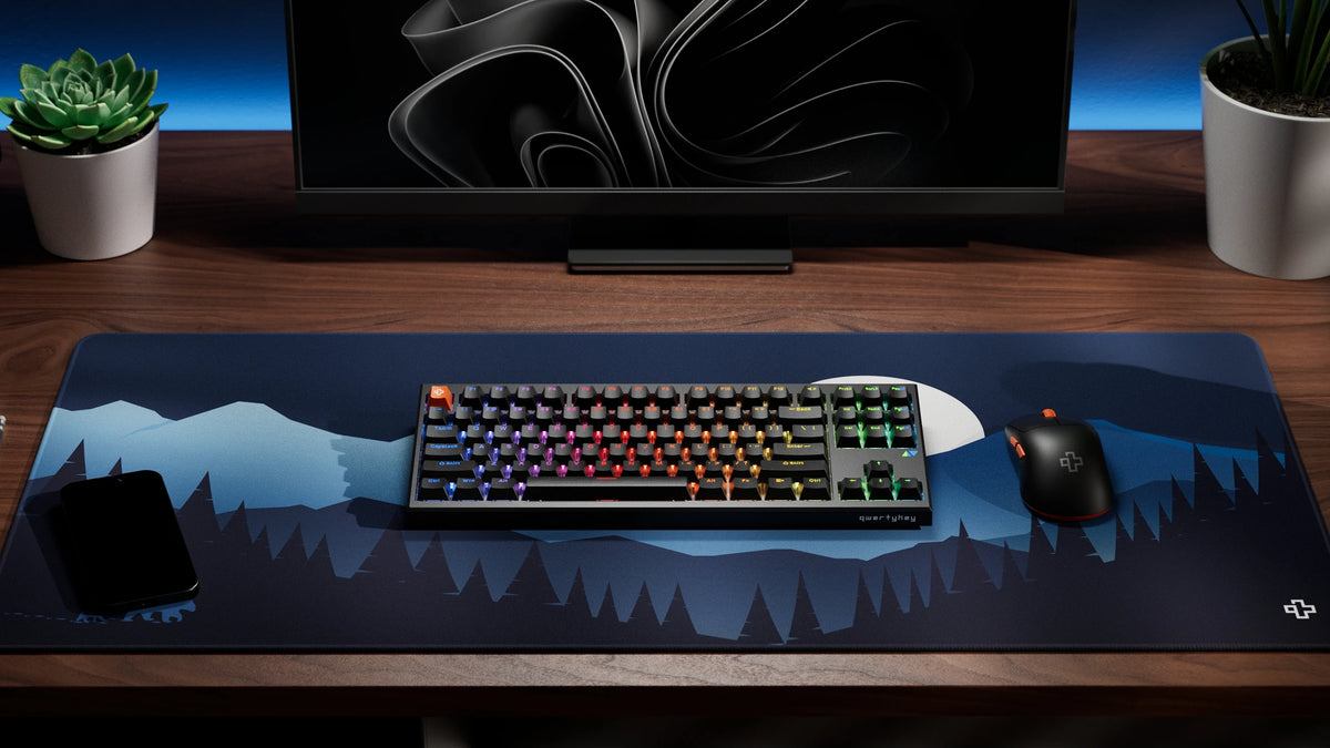 QwertyKey H87 Pro V2 Neagră – Tastatură Mecanică Gaming Wireless, Hotswap, Gasket, Full RGB
