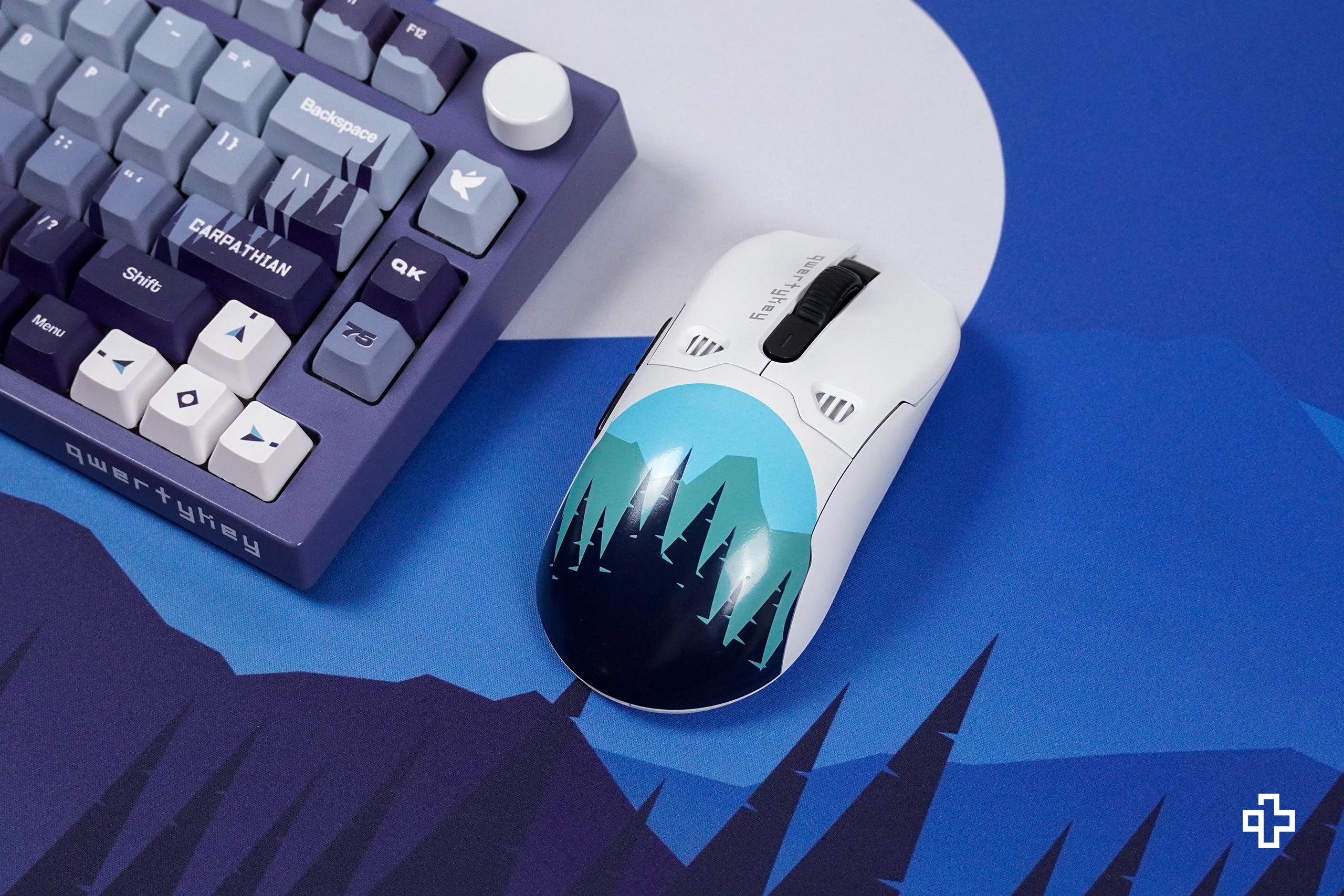 Cover Mouse QKM1 Carpathian Alb