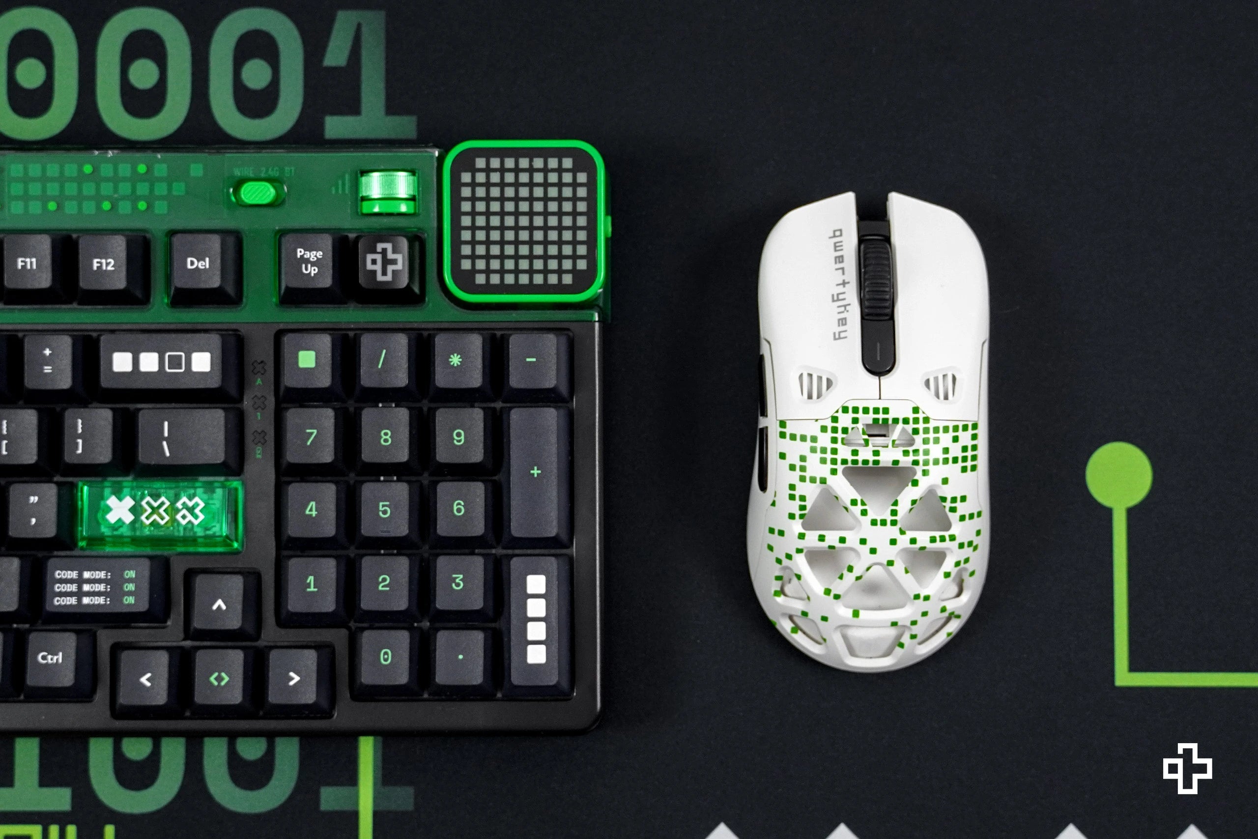 Cover Mouse QKM1 Matrix Alb