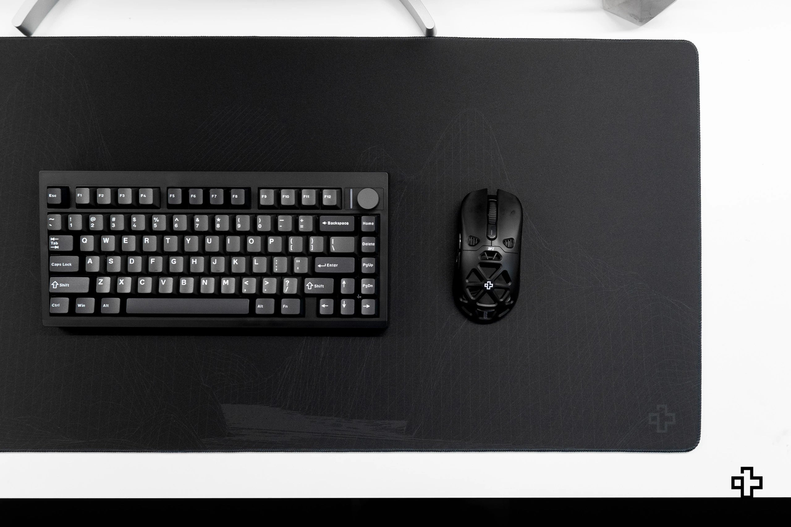 Deskmat Mousepad Flow Dark Negru 4mm margini cusute