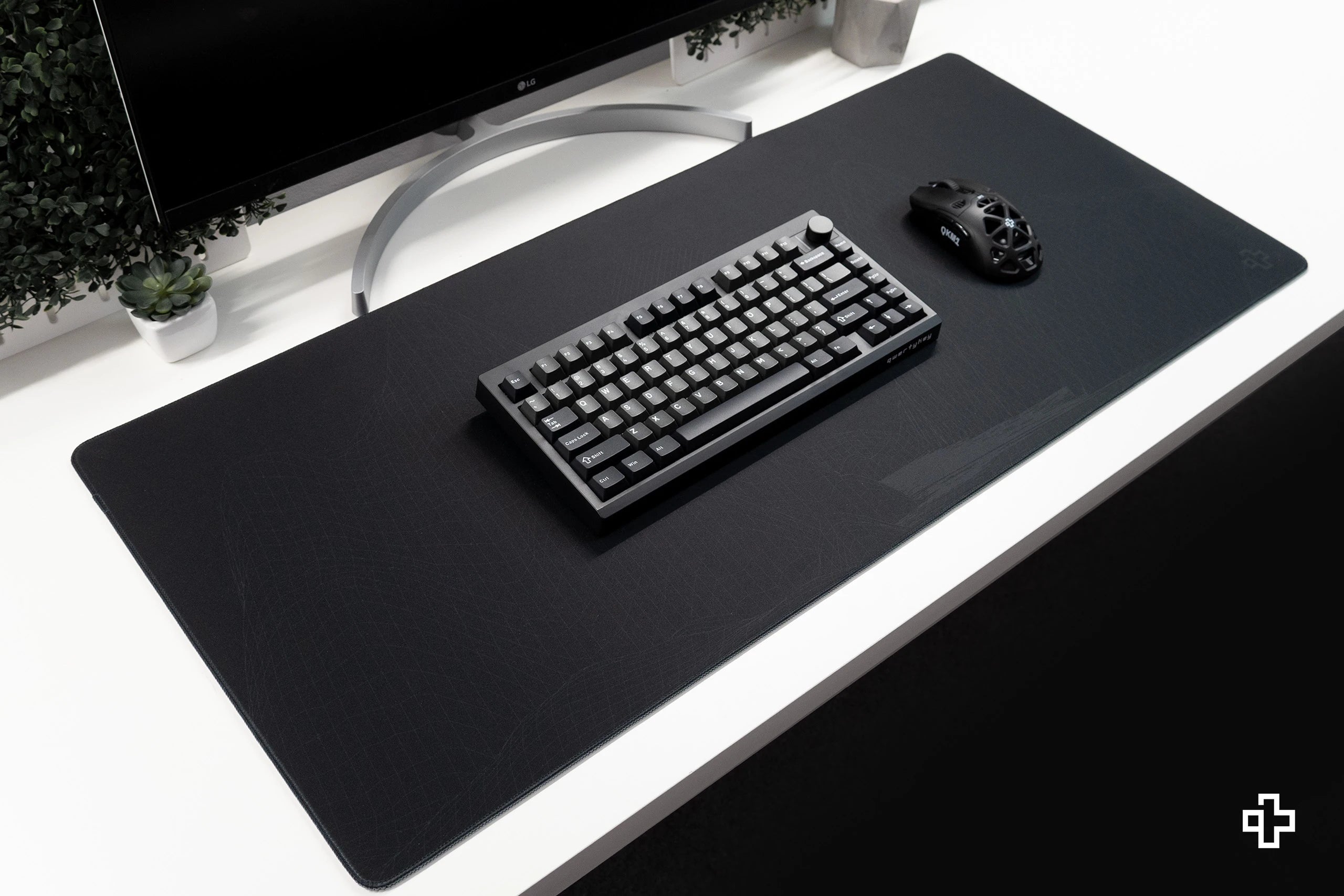 Deskmat Mousepad Flow Dark Negru 4mm margini cusute