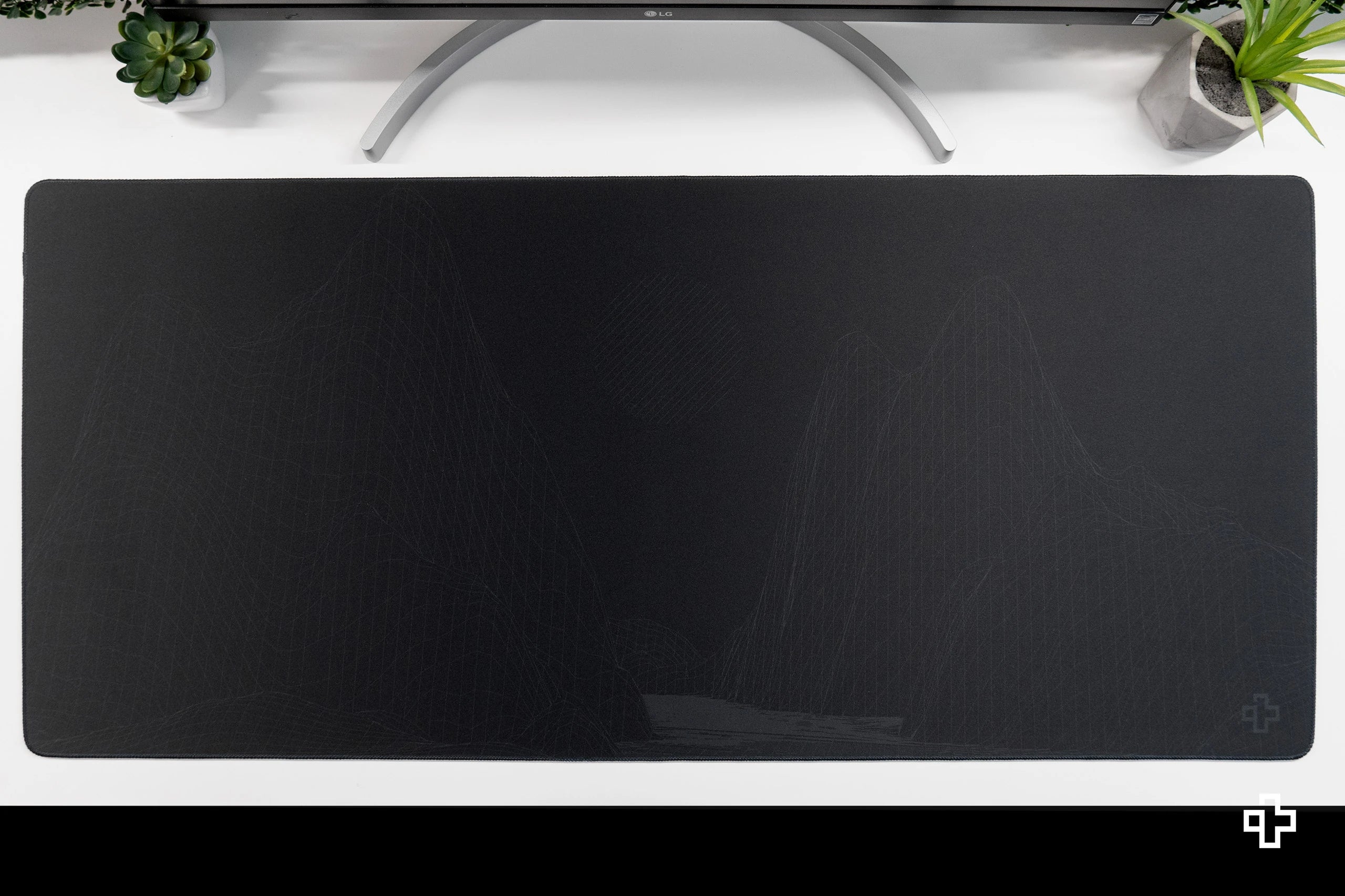 Deskmat Mousepad Flow Dark Negru 4mm margini cusute