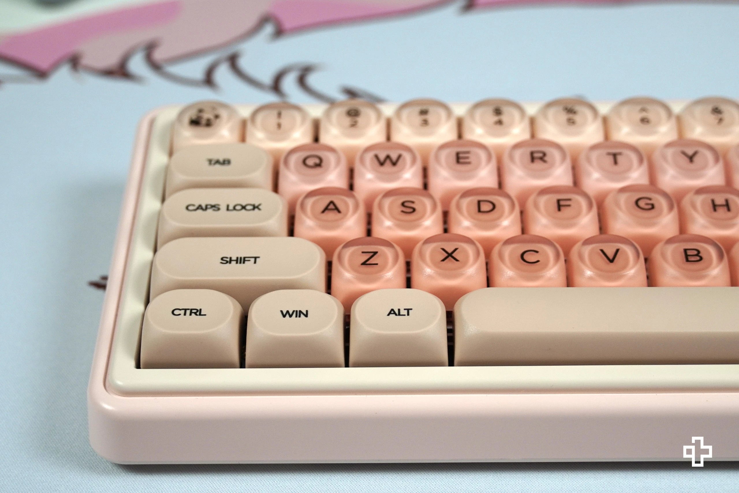 Set Taste QwertyKey Peach Cream Profil HOA