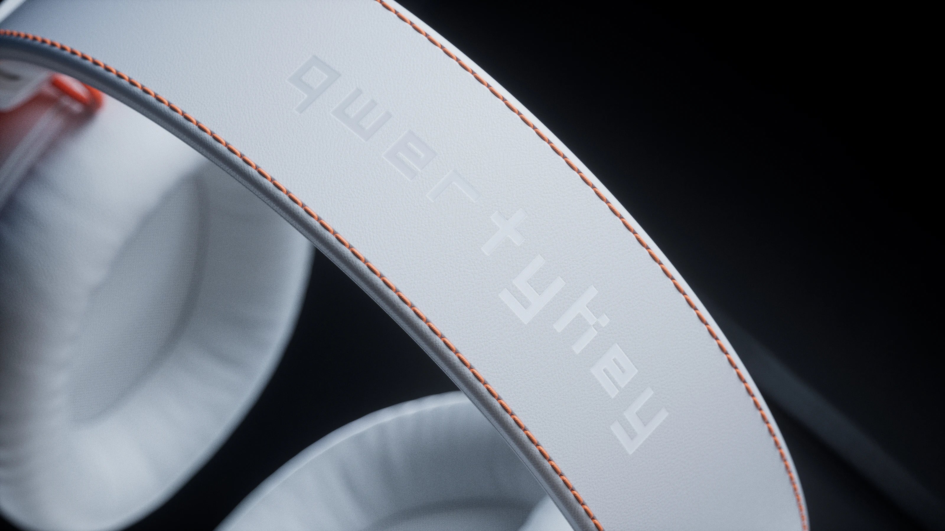 Casti gaming wireless QwertyKey Pulse Albe, Trio Mode, RGB, Software, Microfon cu functie de Noise Canceling cu AI