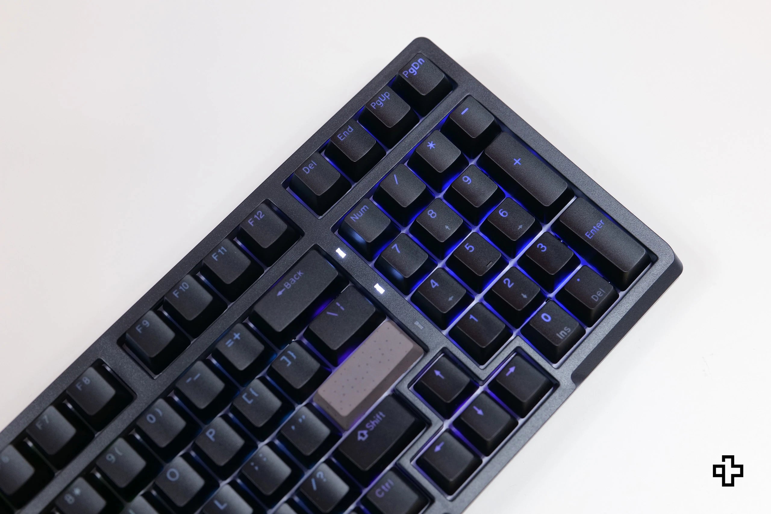QwertyKey Pepper V2 RGB Hotswap Software Tastatura Mecanica Gaming Hotswap