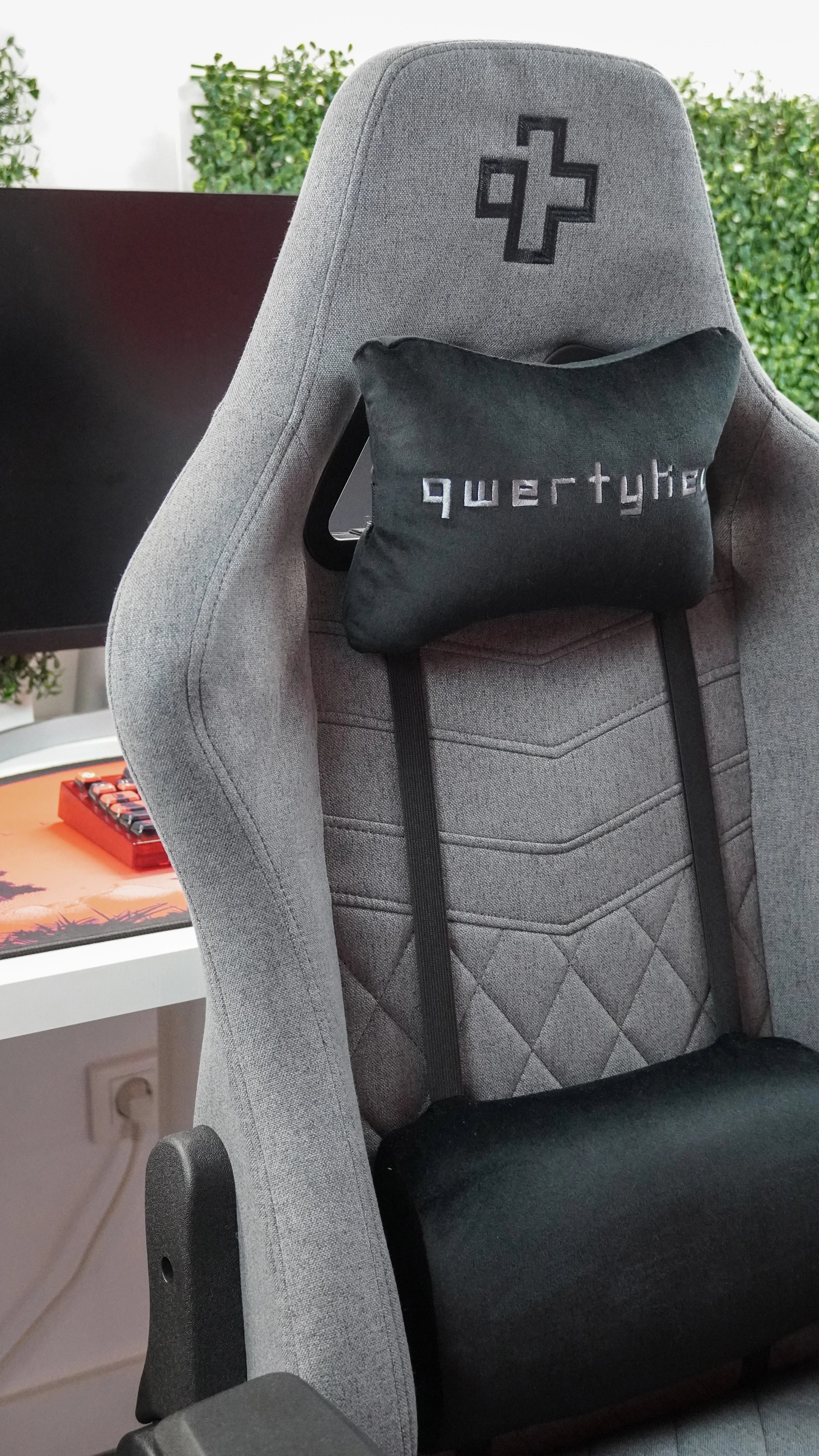 Scaun Gaming QwertyKey - QK/ALT, gri