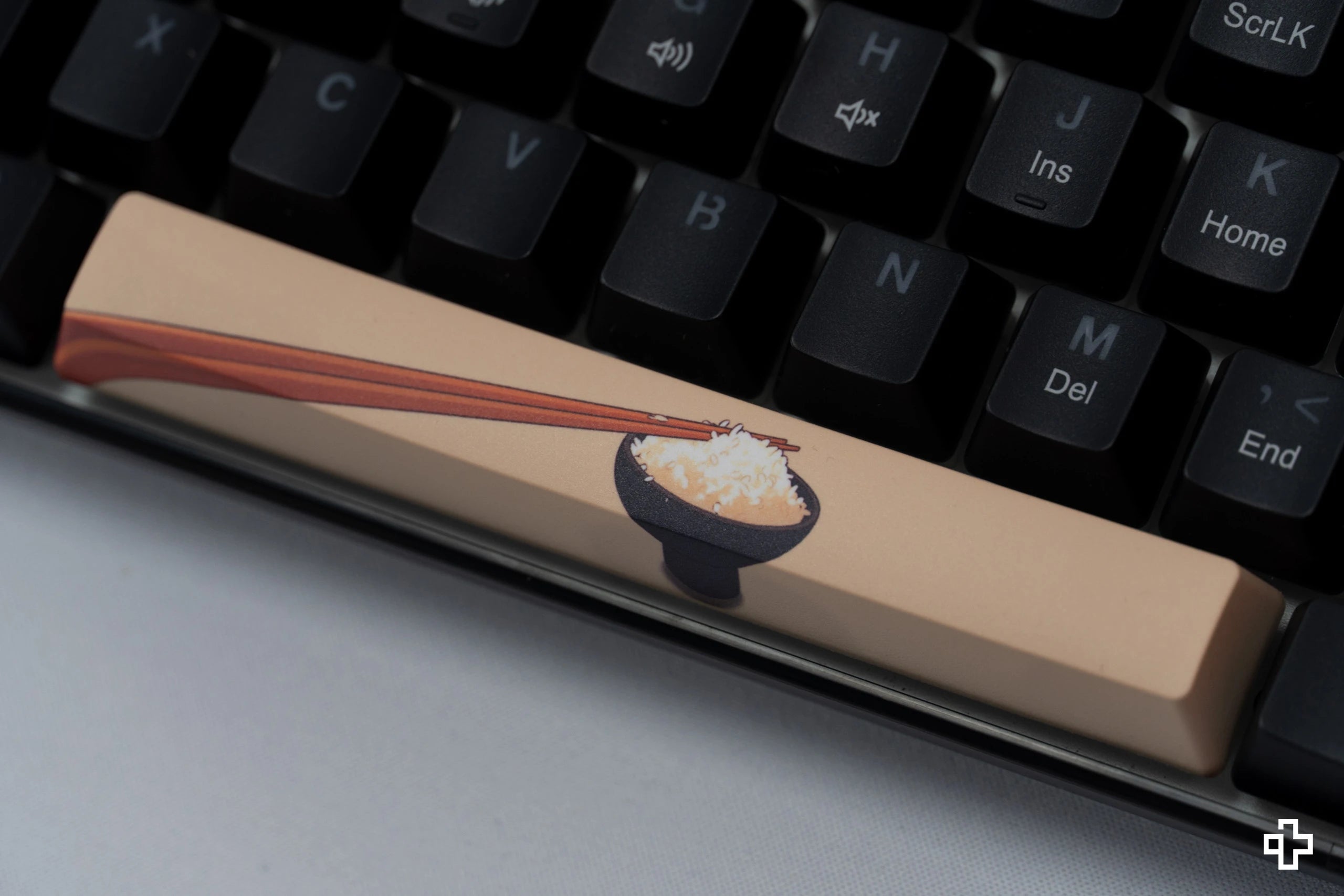 QwertyKey Rice V3 Neagra Hotswap RGB Software Tastatura Mecanica Gaming
