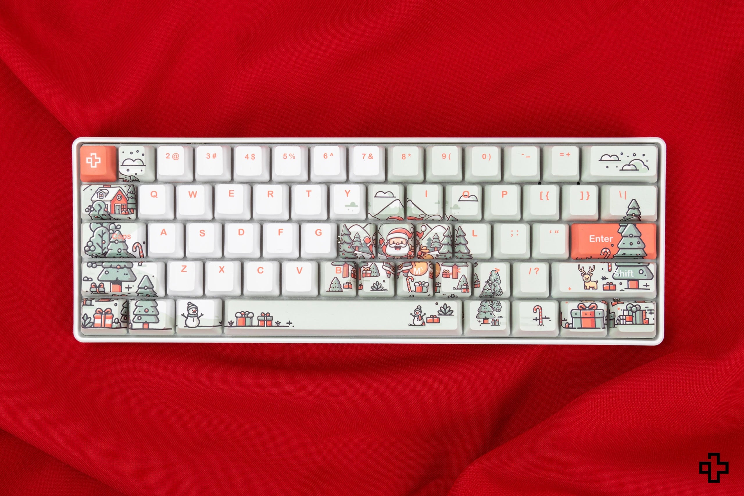 QwertyKey Santa Hotswap Tastatura Mecanica Craciun Gaming