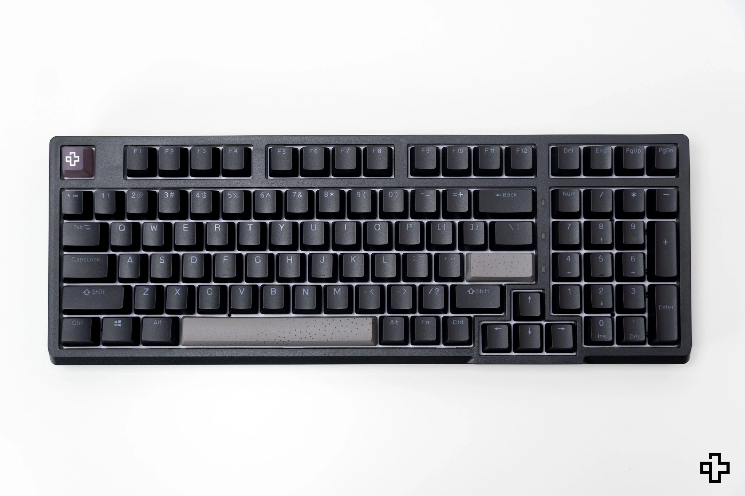 QwertyKey Pepper V2 RGB Hotswap Software Tastatura Mecanica Gaming Hotswap