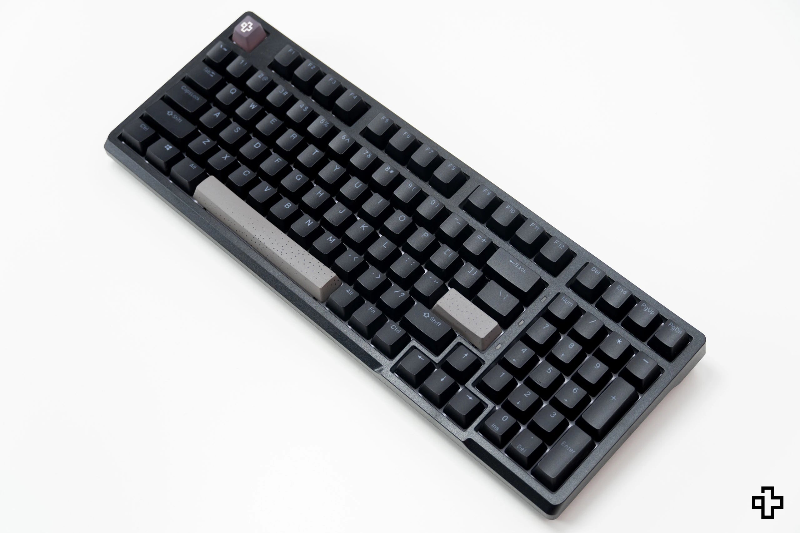 QwertyKey Pepper V2 RGB Hotswap Software Tastatura Mecanica Gaming Hotswap