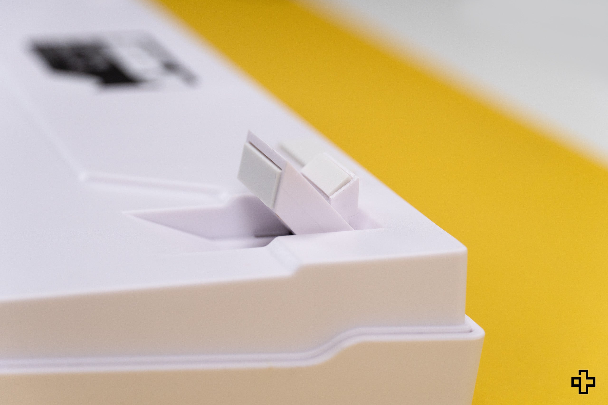 QwertyKey Salt V2 RGB Hotswap Software Tastatura Mecanica Gaming Hotswap