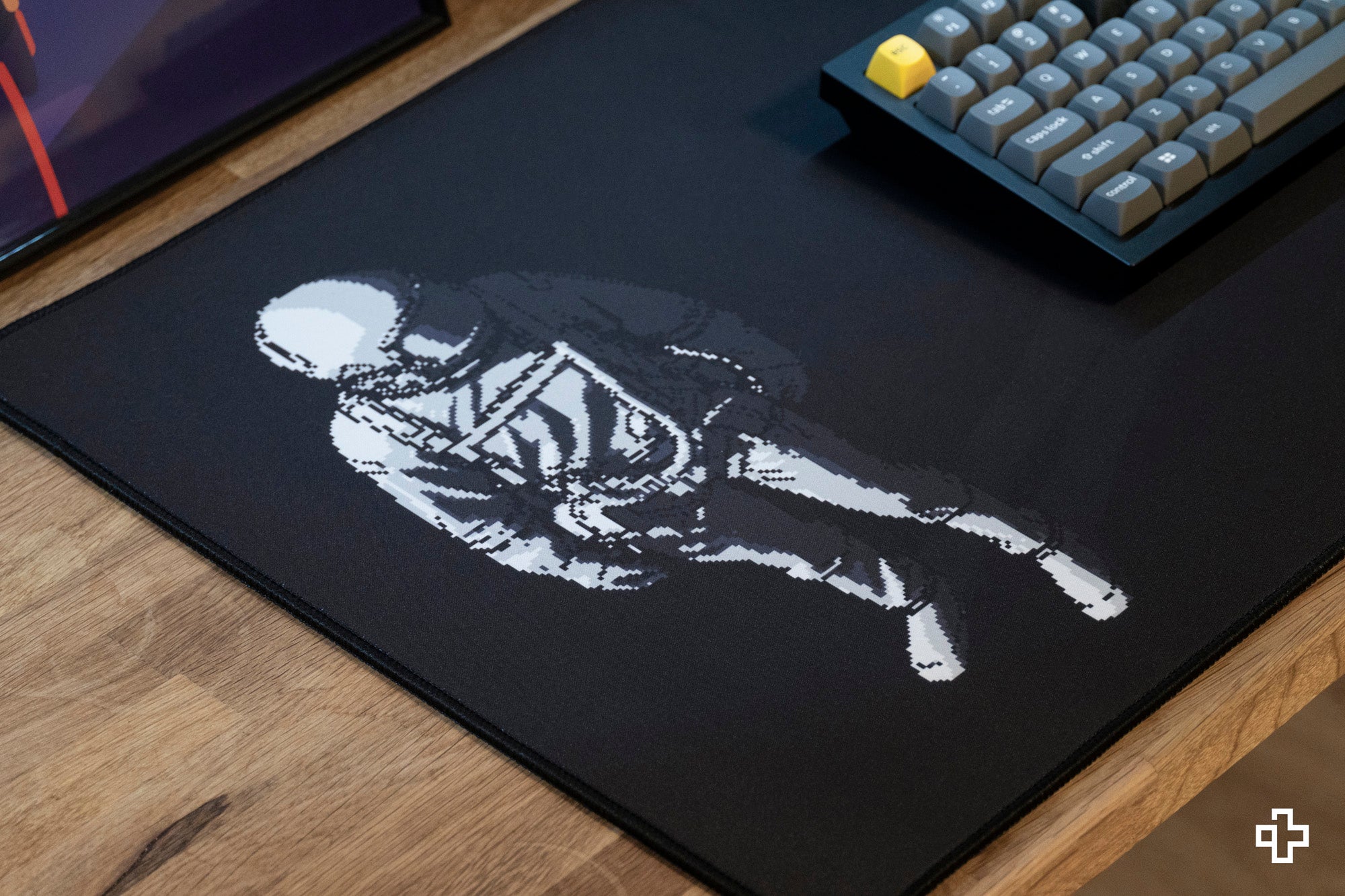 Deskmat Mousepad QwertyKey Astronaut 4mm margini cusute - QwertyKey