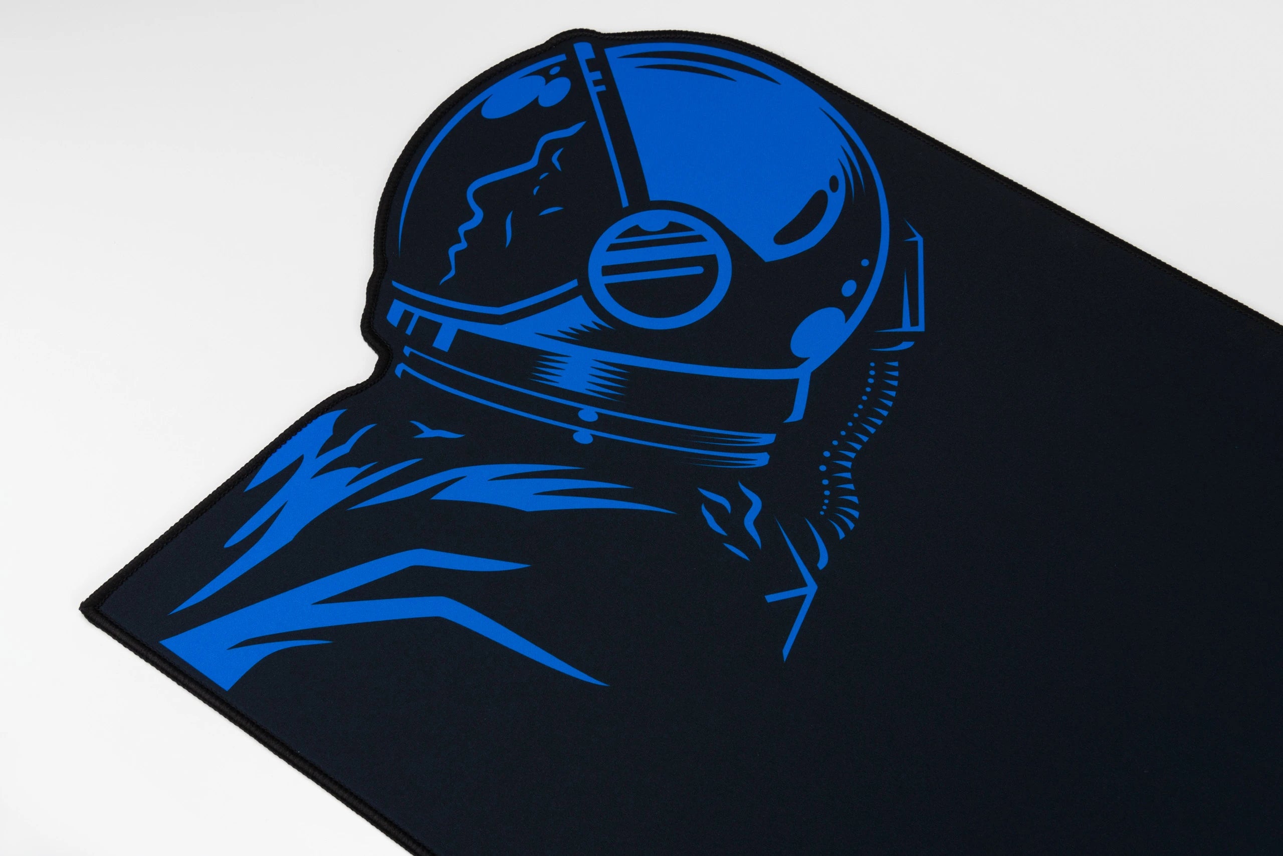 Deskmat Mousepad QwertyKey Spaceman Neregulat 4mm margini cusute