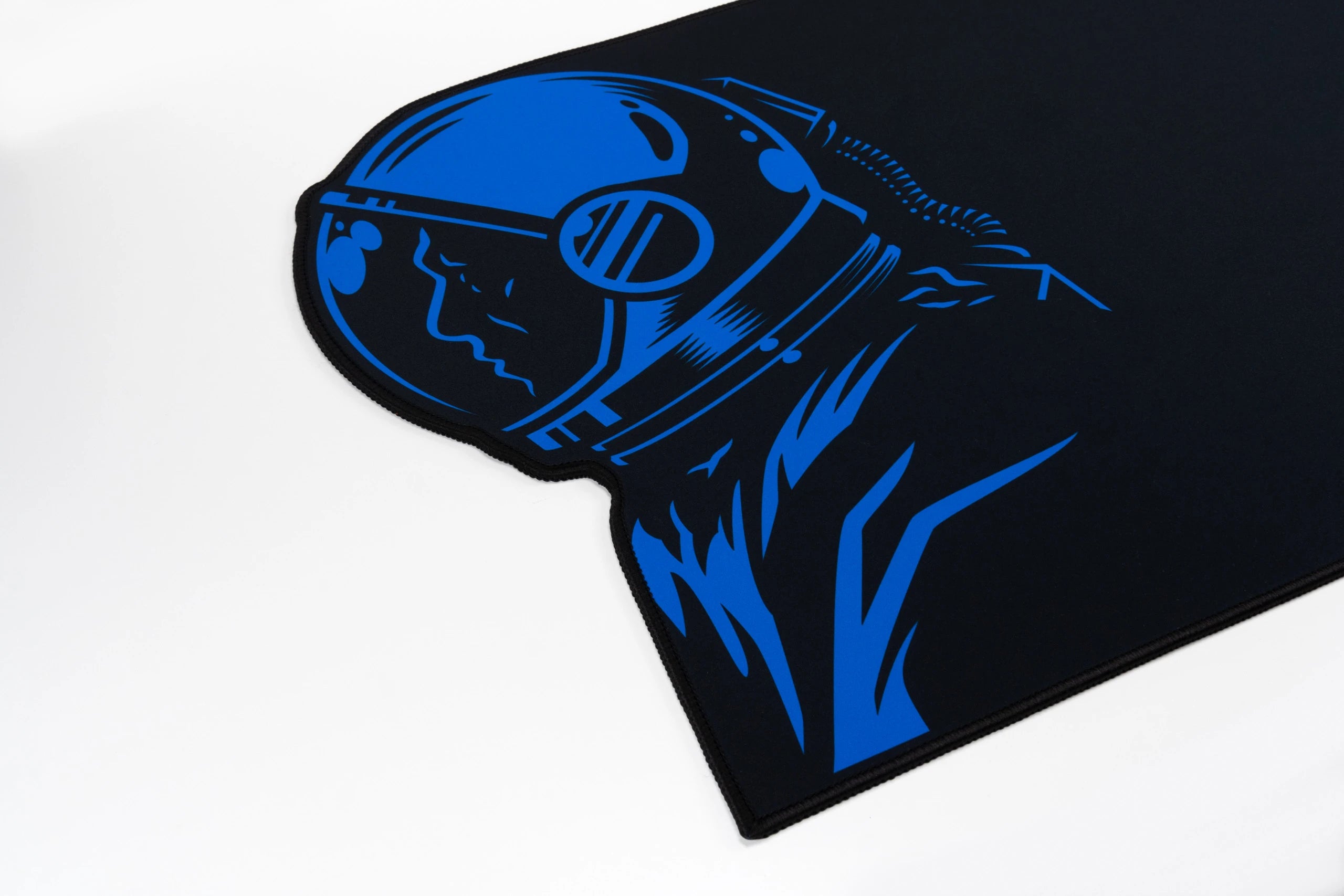 Deskmat Mousepad QwertyKey Spaceman Neregulat 4mm margini cusute