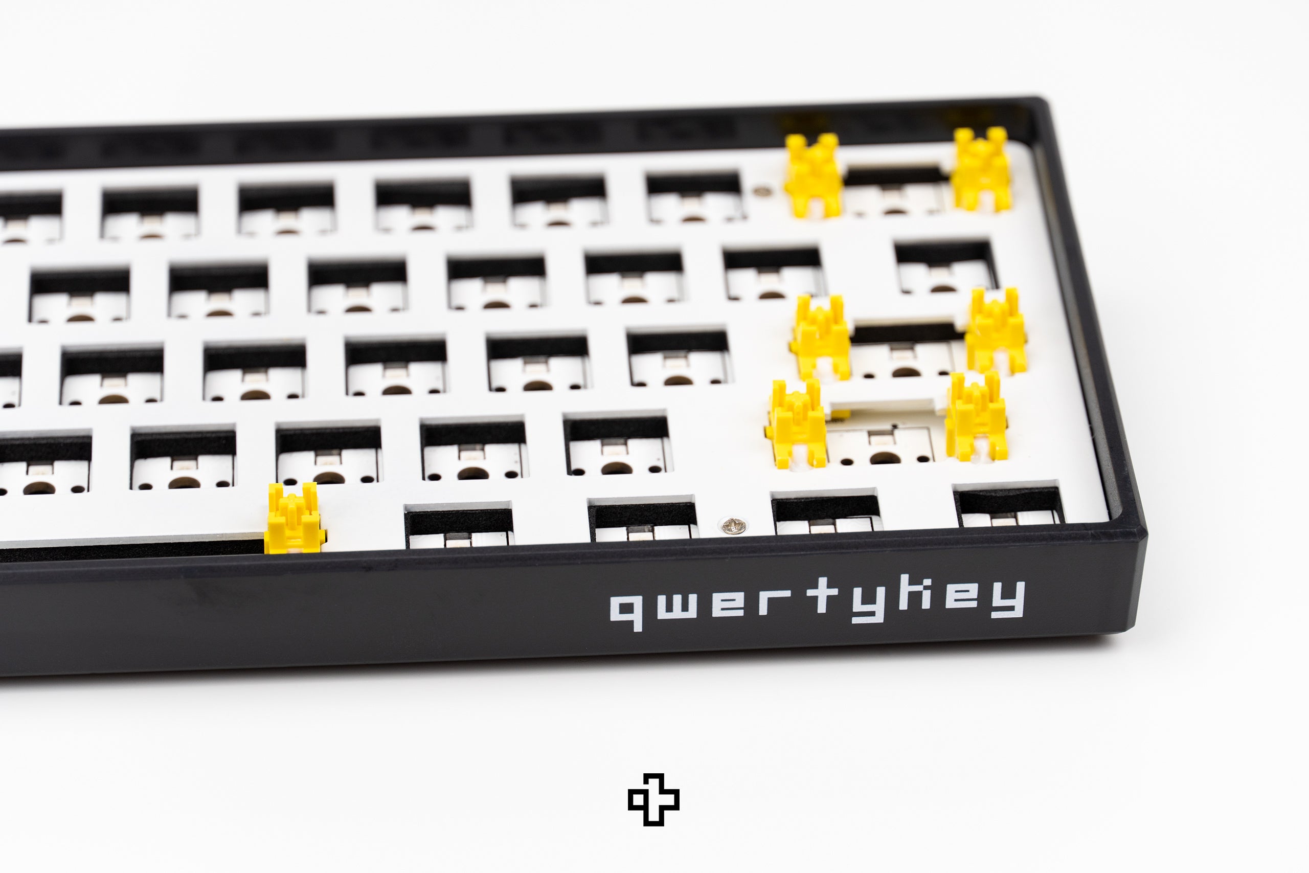 Kit QwertyKey Negru 61 Tastatura Mecanica Gaming
