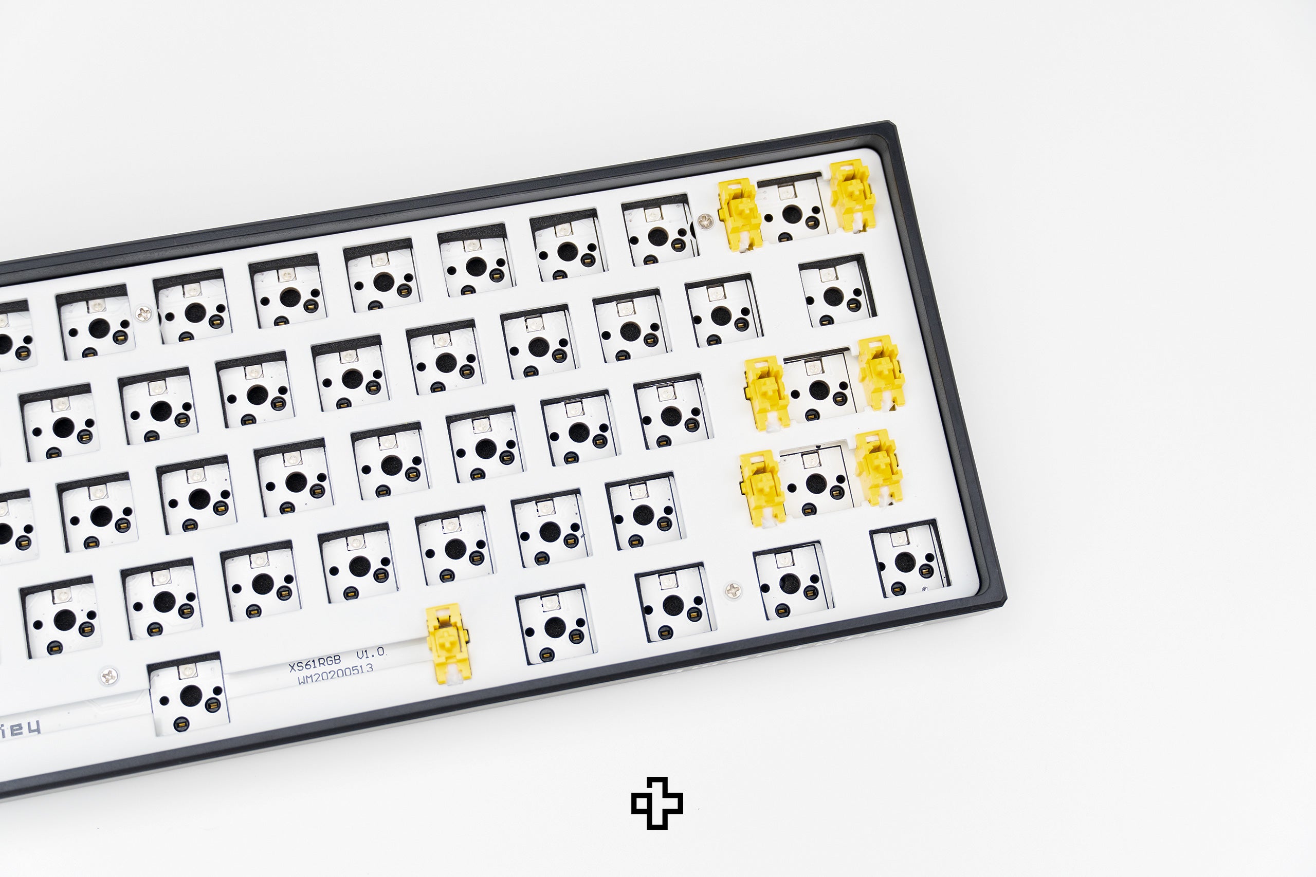 Kit QwertyKey Negru 61 Tastatura Mecanica Gaming
