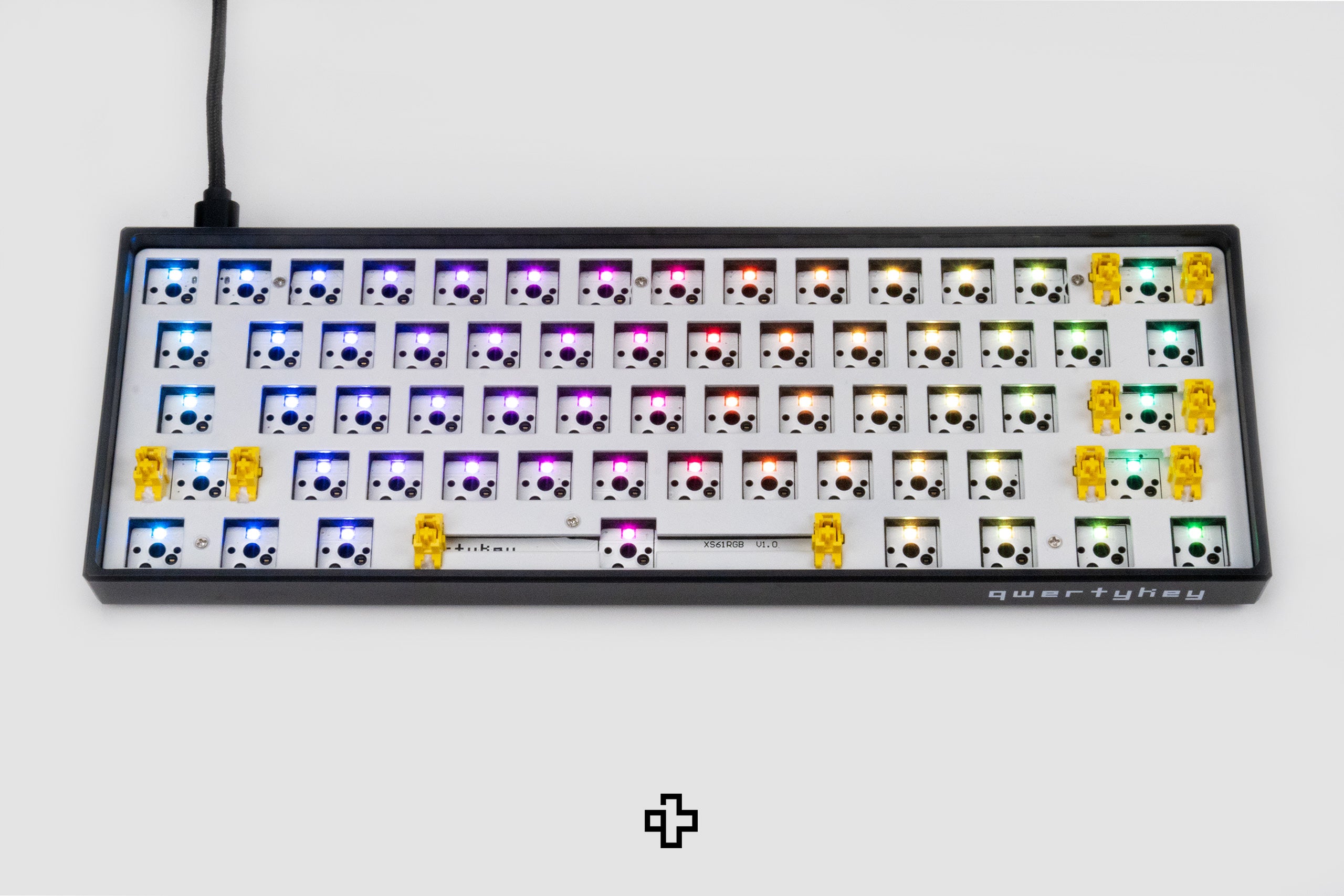 Kit QwertyKey Negru 61 Tastatura Mecanica Gaming