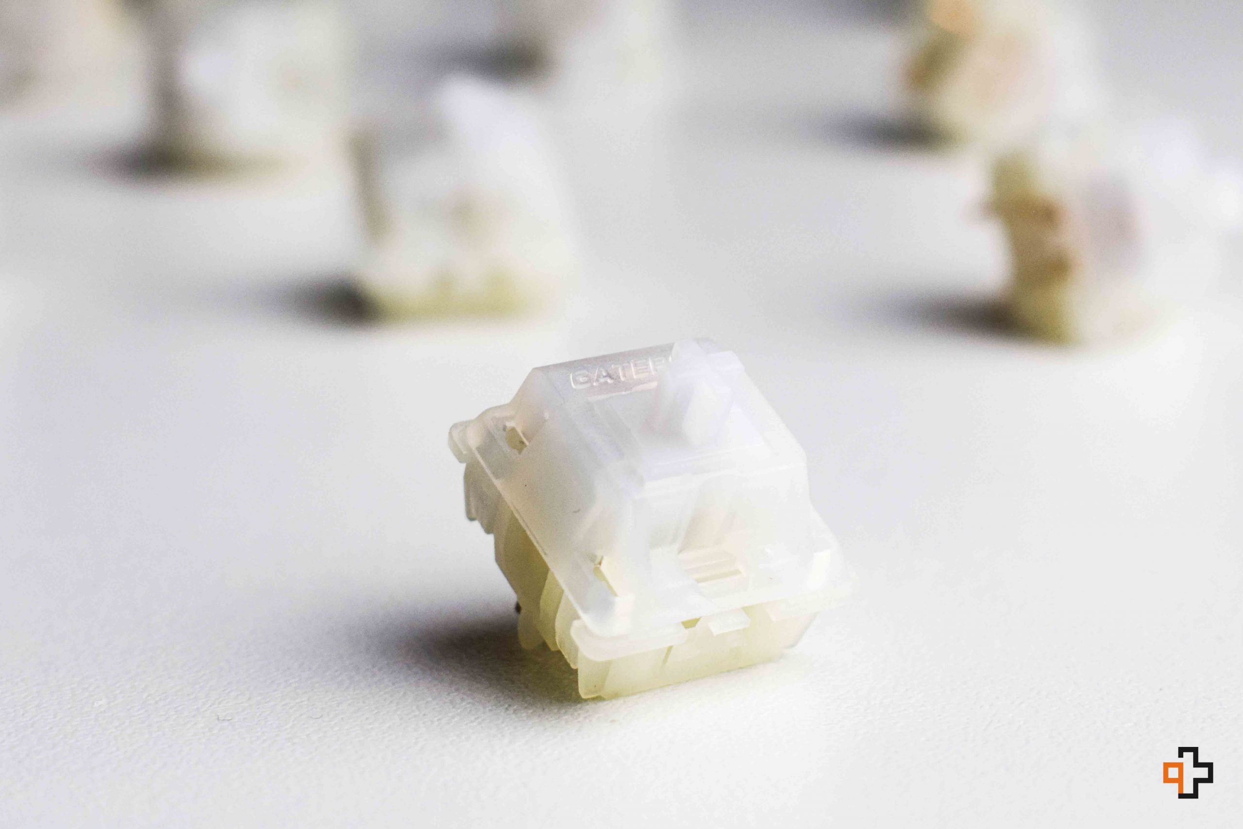 Switchuri Gateron Milky Clear - QwertyKey