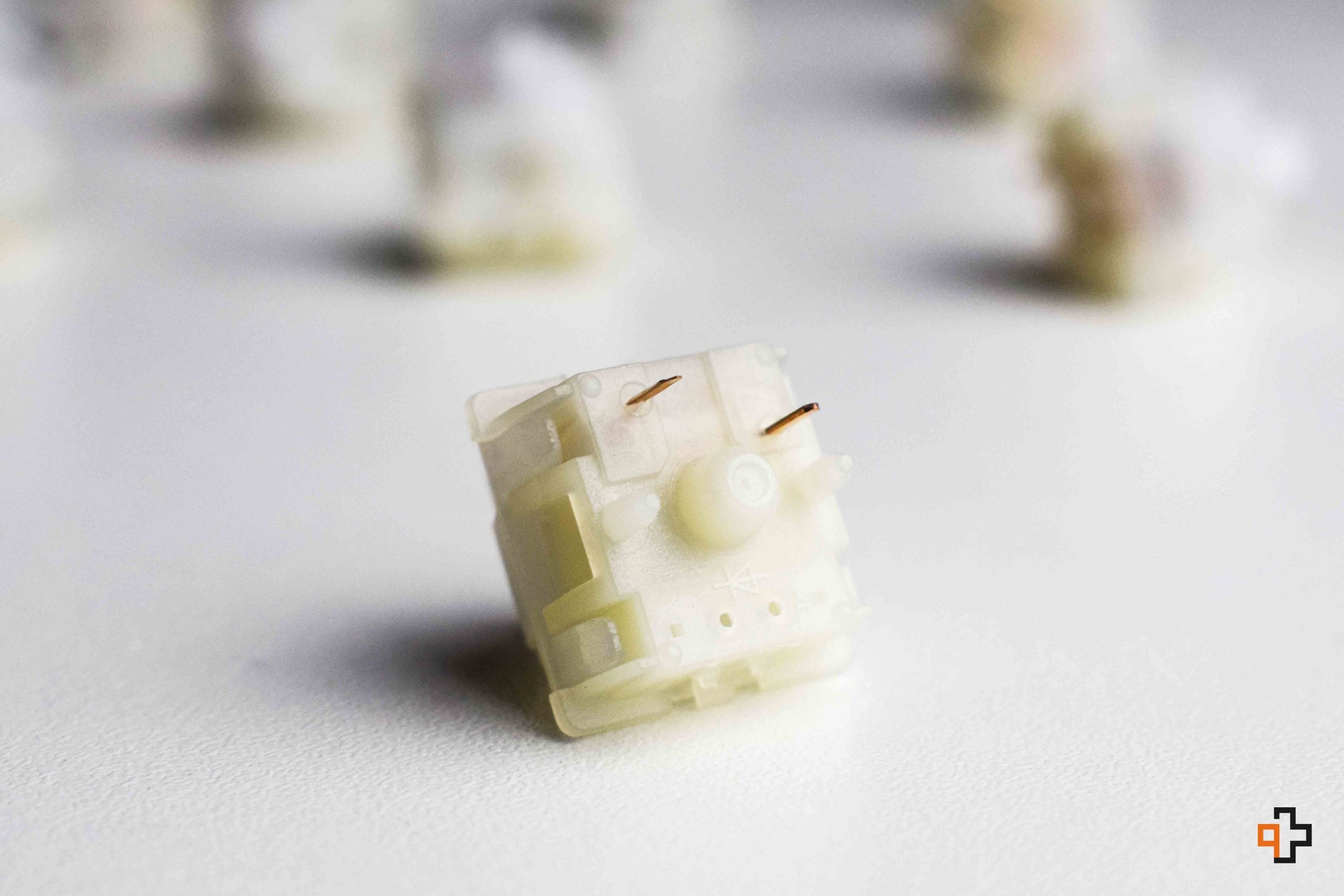Switchuri Gateron Milky Clear - QwertyKey