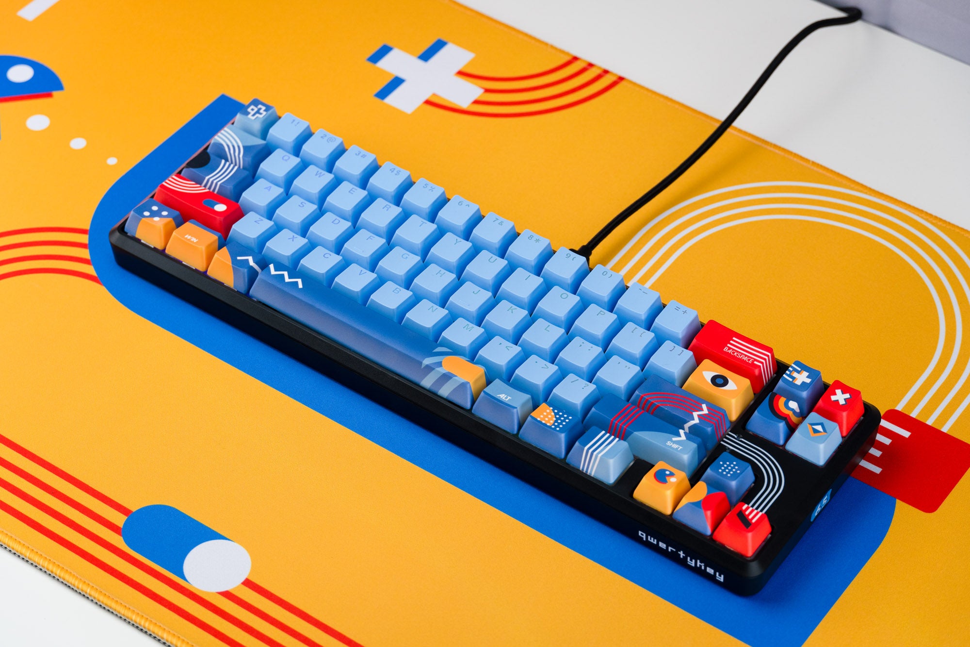 QwertyKey65 Metric Hotswap RGB Tastatura Mecanica Gaming - QwertyKey