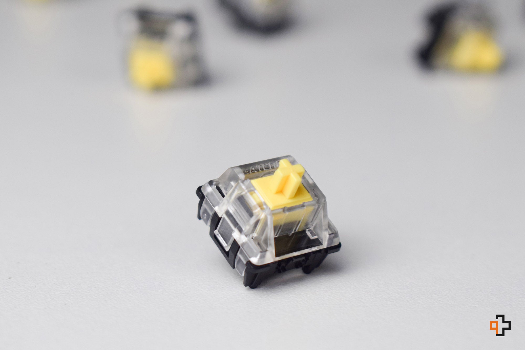 Switchuri Gateron Optical Yellow - QwertyKey