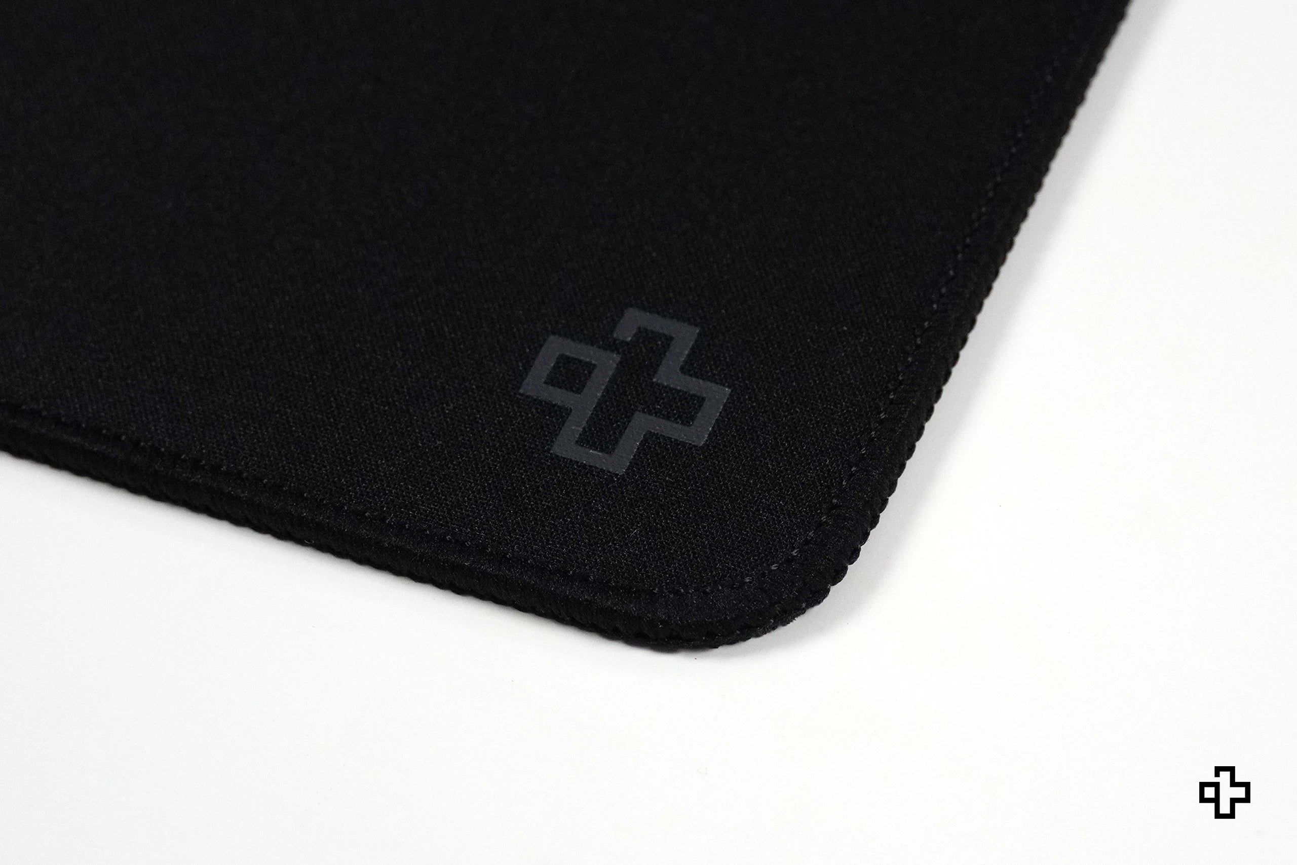 Deskmat Mousepad QwertyKey Negru Clasic Simplu 4mm margini cusute