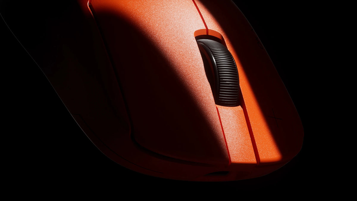 Mouse Gaming Qwertykey NOVA Alb - Wireless Bluetooth Trio Mode, Charging Dock