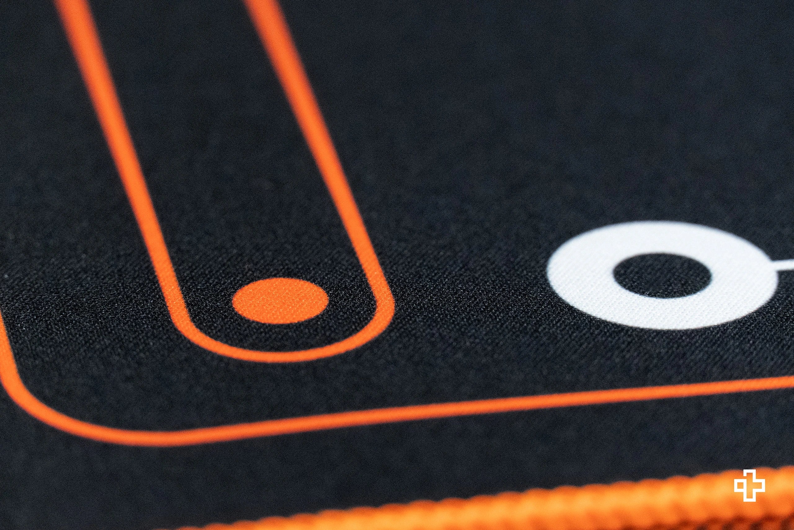 Deskmat Mousepad QwertyKey Phantom Negru Waterproof, Margini Cusute, Grosime 4mm, Spate Cauciucat