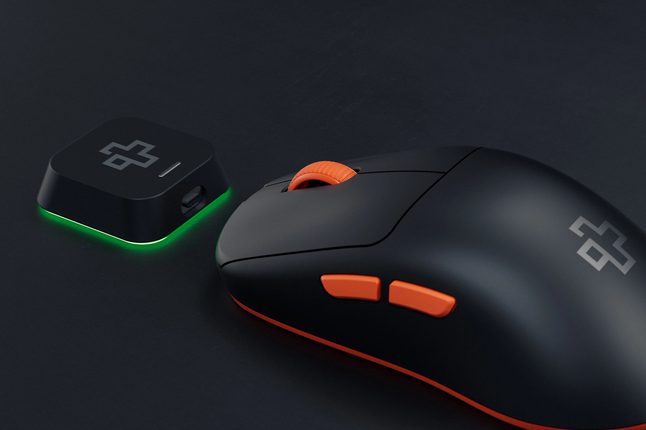 Mouse Gaming QwertyKey Falcon Negru 8K, 30.000 DPI, Bluetooth Wireless Trio Mode, Pixart 3950