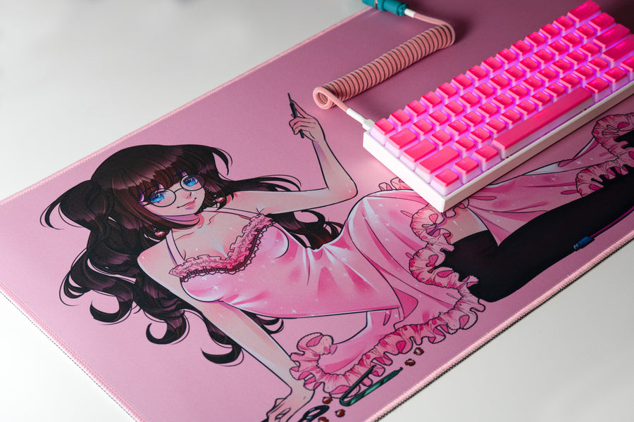 Deskmat Mousepad QwertyKey Anime Waifu 4mm margini cusute - QwertyKey