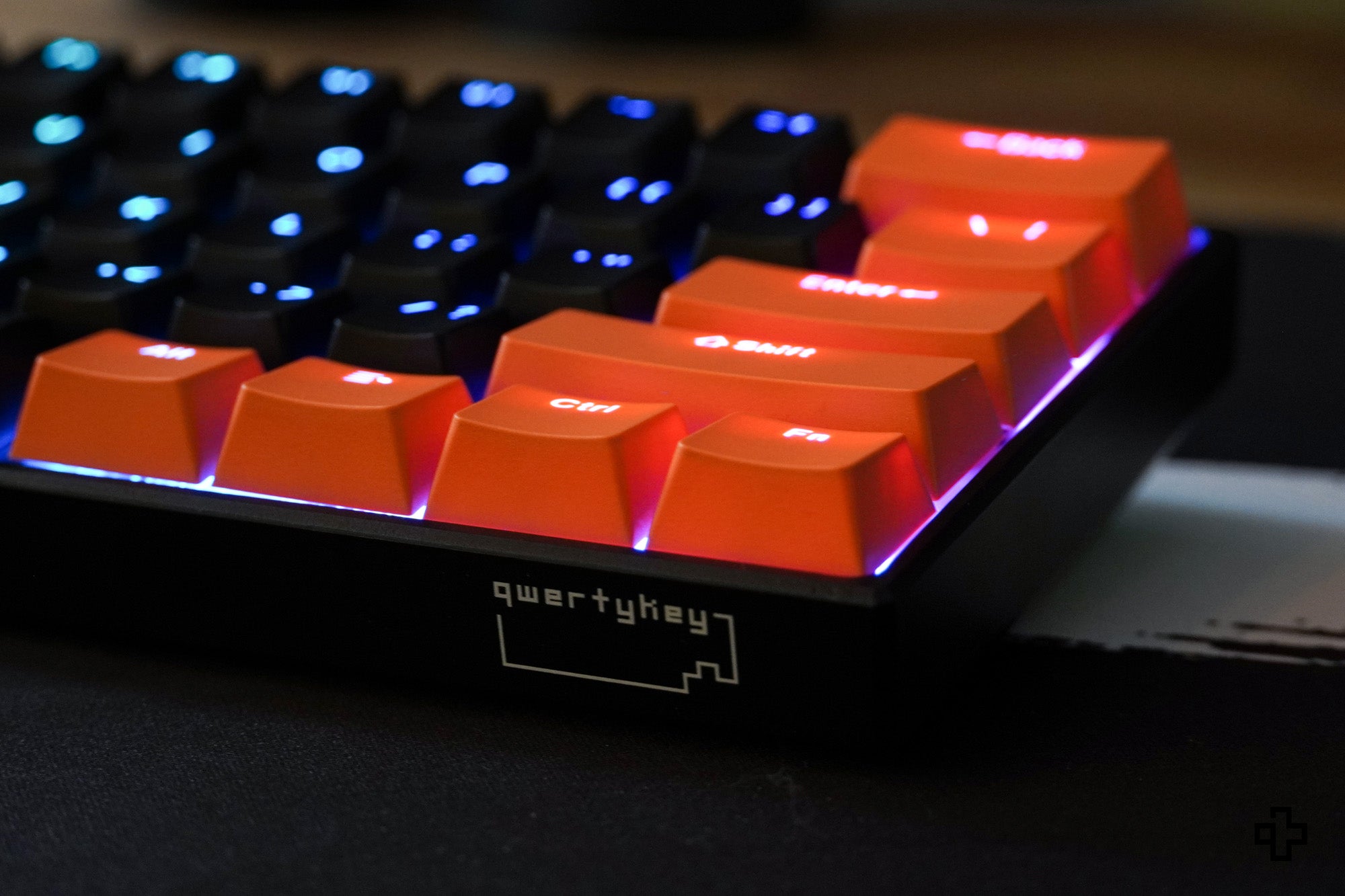 QwertyKey61 Hotswap RGB Neagră Tastatura Mecanica Gaming - QwertyKey